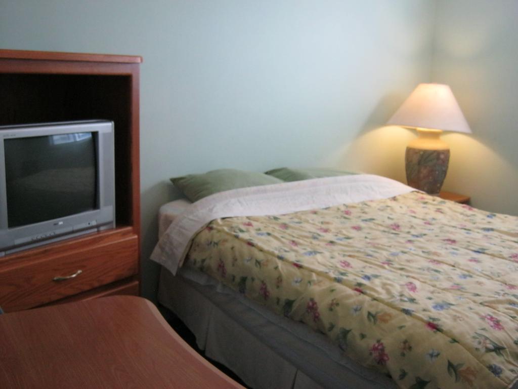Kelowna Okanagan Lake Hostel Экстерьер фото