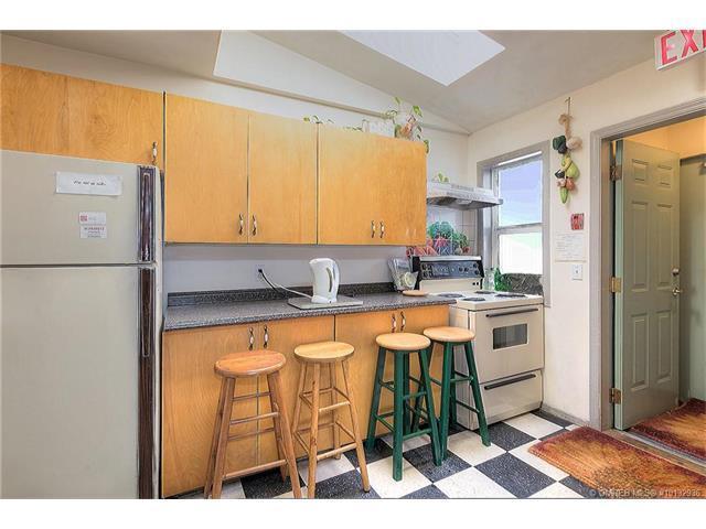 Kelowna Okanagan Lake Hostel Экстерьер фото