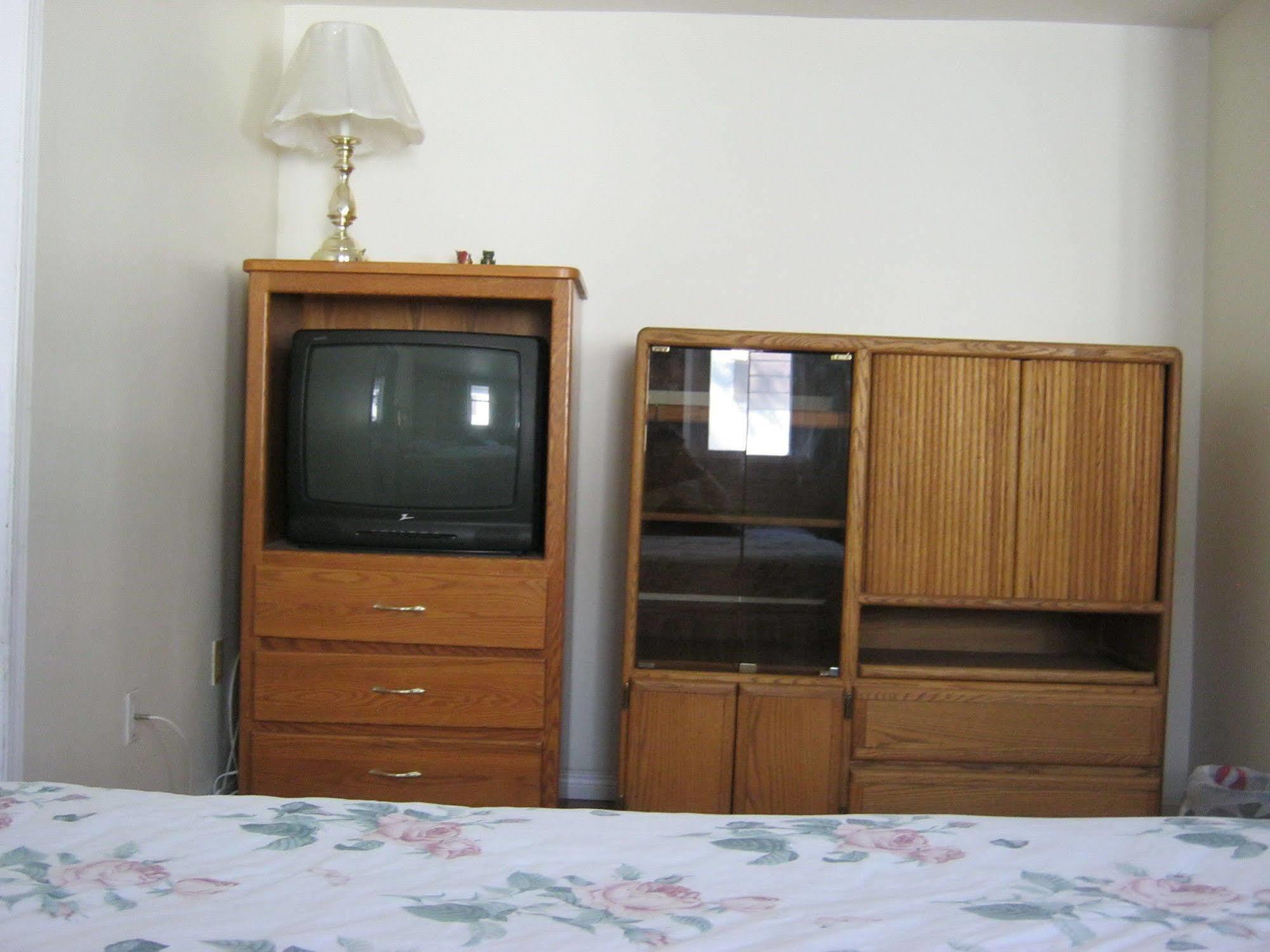 Kelowna Okanagan Lake Hostel Экстерьер фото